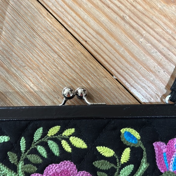 Vera Bradley clutch - Picture 4 of 6